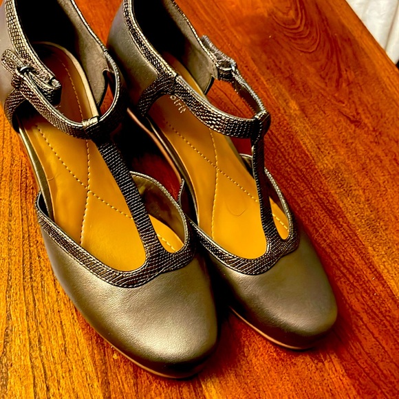 Easy Spirit Mary Jane style 7.5 wide shoe NEW 2 inch heel super comfortable - Picture 2 of 7